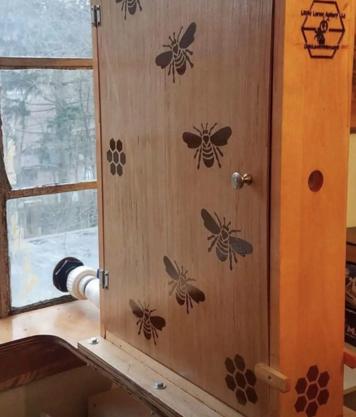 Hign-concerned Observation Beehive With Plexiglass Doors
