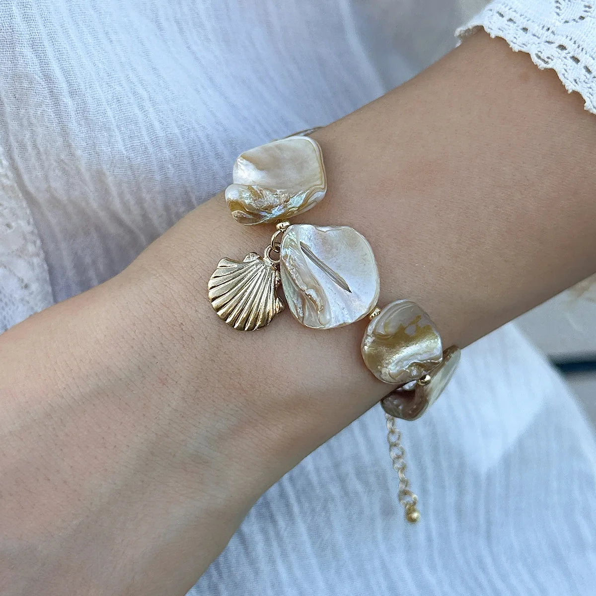 YJ WYWCN Retro Starfish Shell Pendant Necklace Women