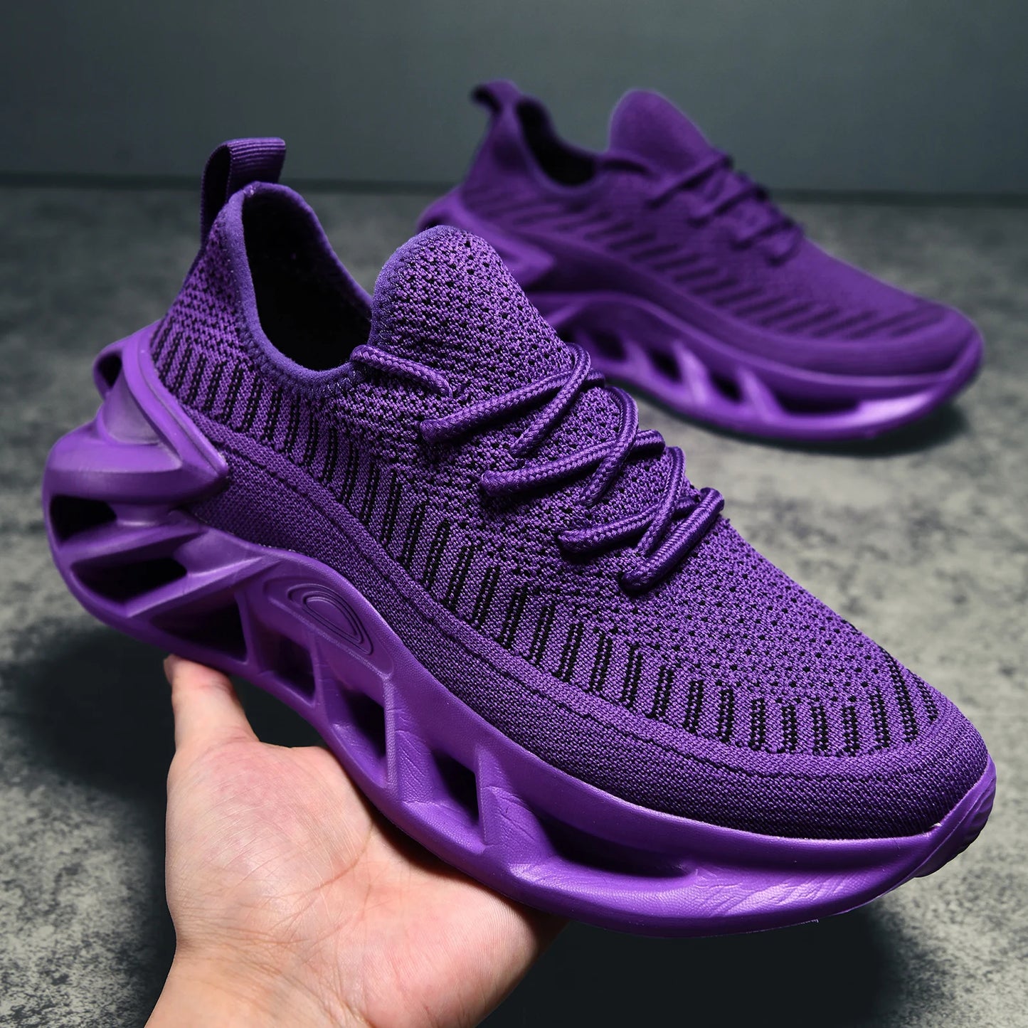 Breathable Lightweight Womens Running Shoes With Mesh Upper