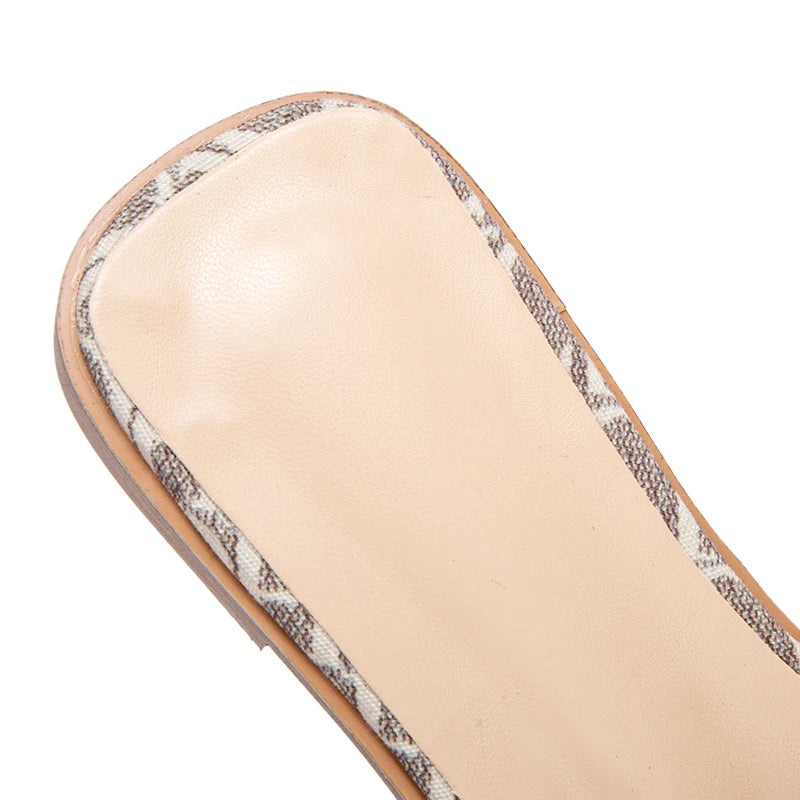 CHCHCN Womens Anti Slip Slippers With Letter Print